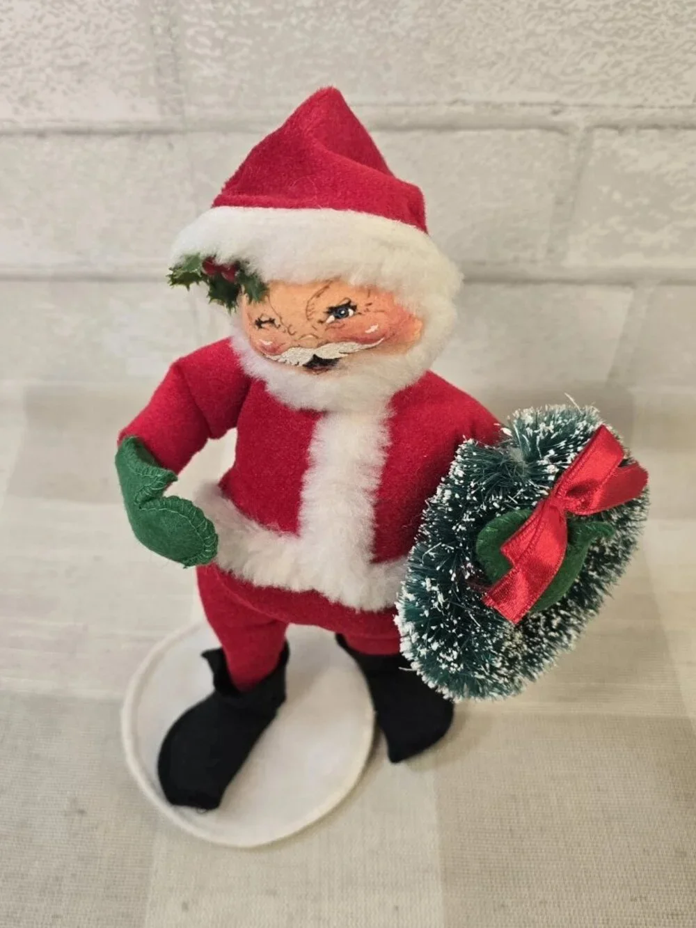 Annalee santa yuletide